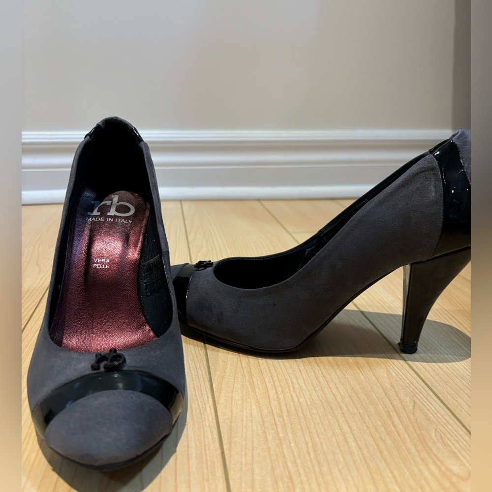 RB Women's Grey Suede Heels